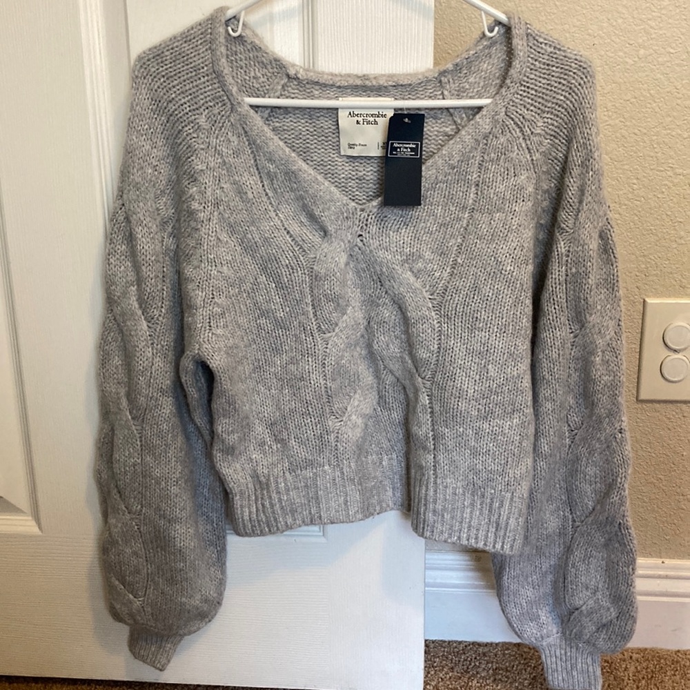 Abercrombie light gray v neck cable sweater